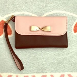 VICTORIA SECRET WRISTLET**** BRAND NEW!!